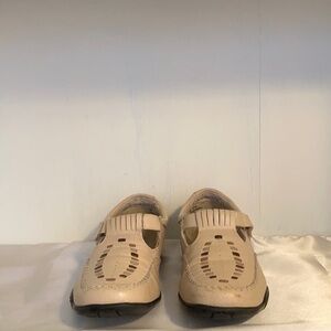 DrScholls, leather slip on, Velcro closure, so comfy, size 7M